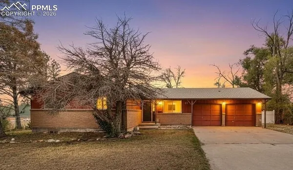 $350,000 | 11 Mac Naughton Road, Pueblo, CO 81001