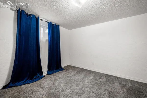 $350,000 | 11 Mac Naughton Road, Pueblo, CO 81001