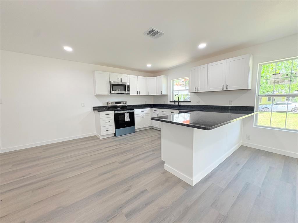 1322 3rd Street Graham, TX 76450 - Photo 8 of 31