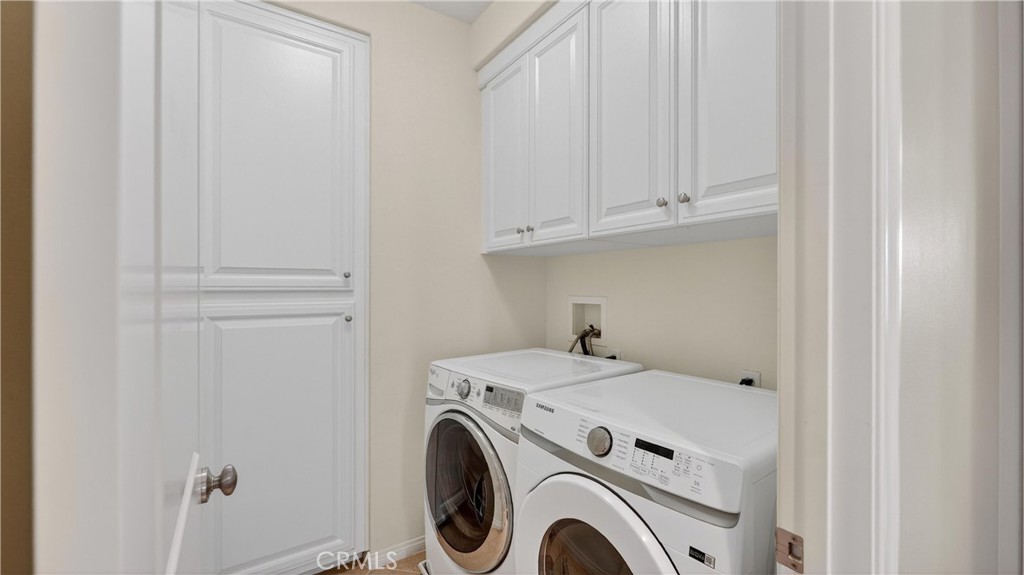 30 Maple Leaf Irvine, CA 92618 - Photo 19 of 19 a utility room with dryer and washer