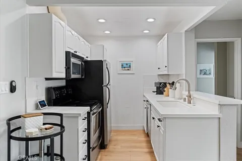 $2,700 | 8163 Redlands Street, Unit 2, Playa del Rey, CA 90293