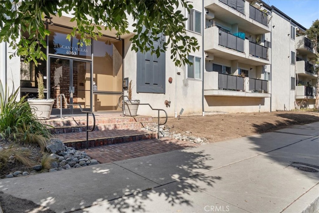 8163 Redlands Street, Unit 2 Playa del Rey, CA 90293 - Photo 33 of 42