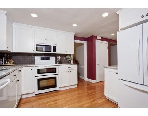 24 Coolidge Road Melrose, MA 02176 - Photo 17 of 40 Gallery Image 17