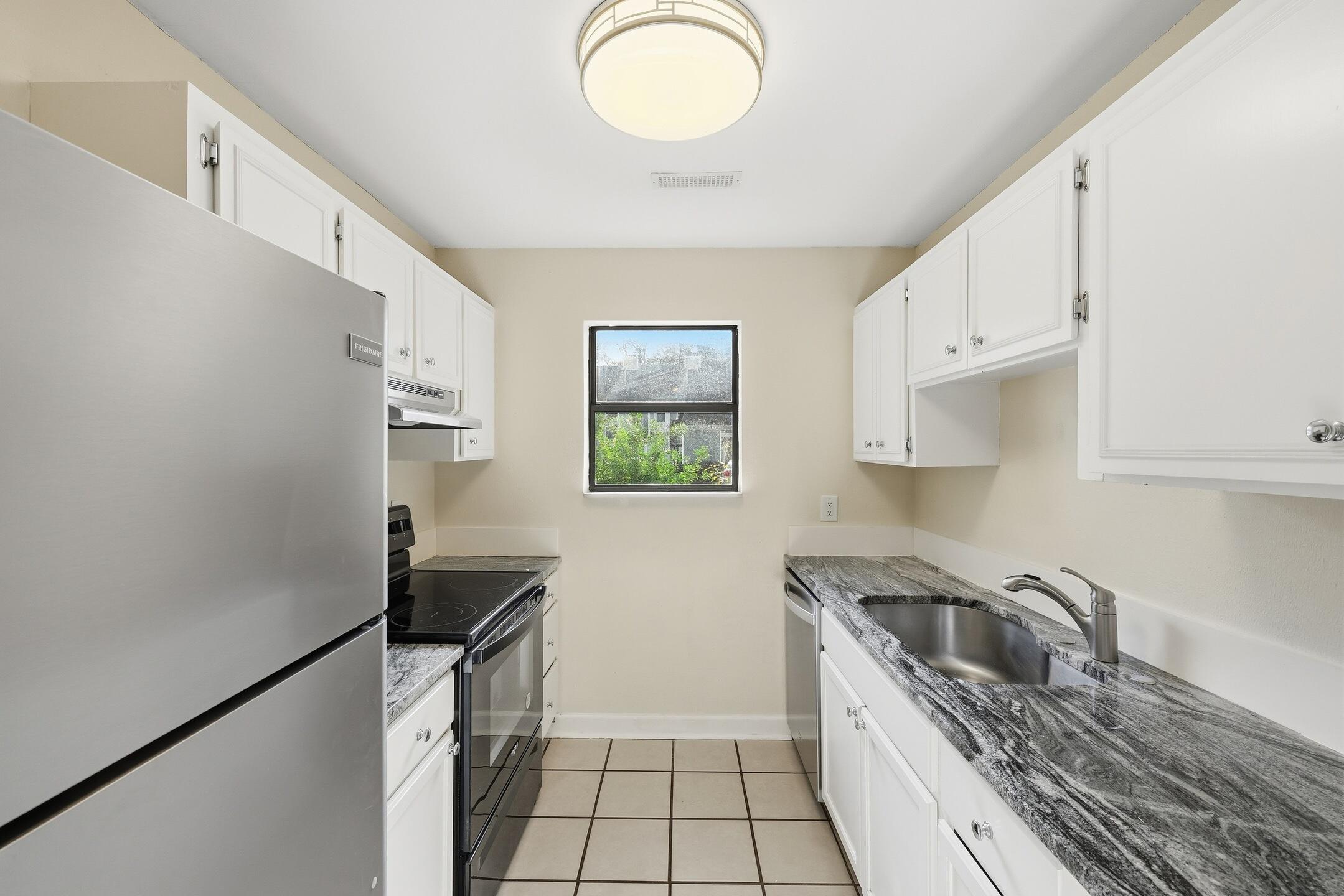 2753 Jobee Drive, Unit 6 Charleston, SC 29414 - Photo 8 of 40 download (81)