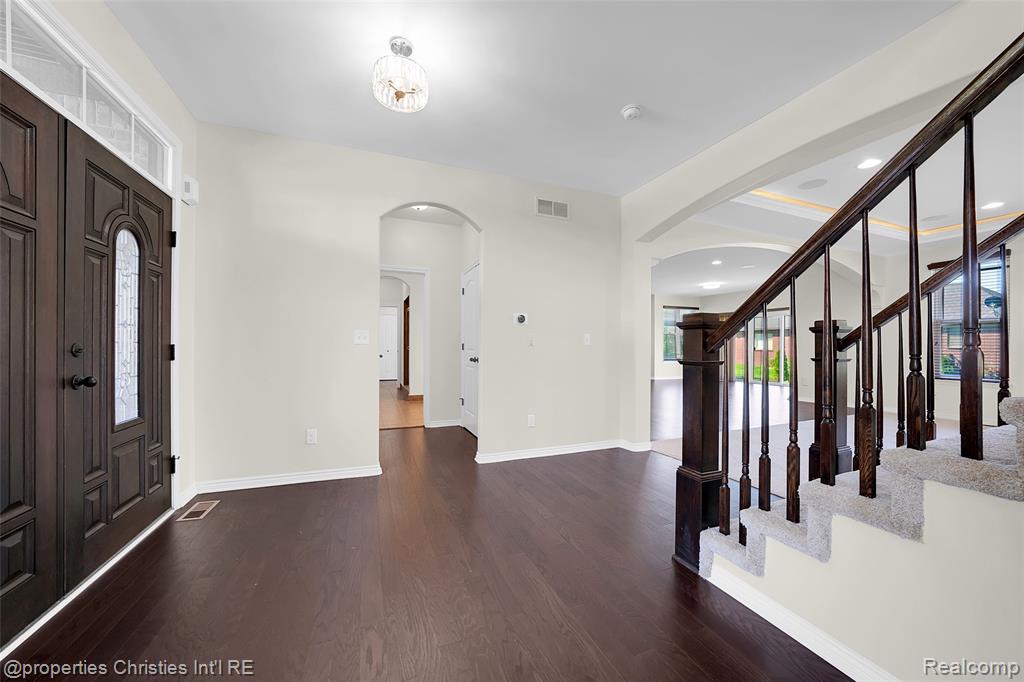 3938 Somerset Circle Rochester Hills, MI 48309 - Photo 6 of 71