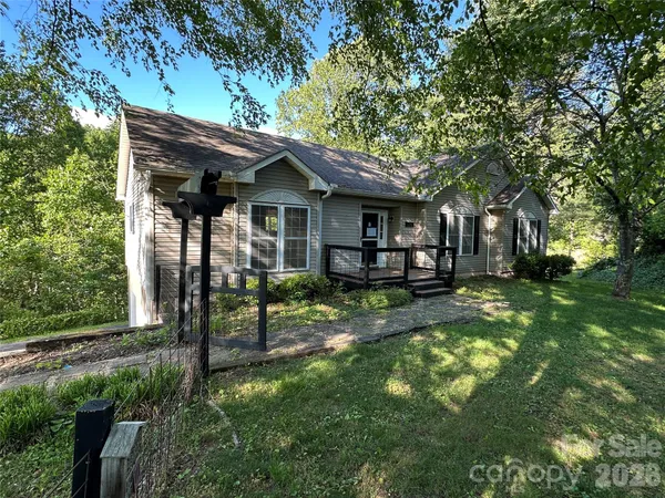 $367,000 | 126 Ridgeline Road, Clyde, NC 28721