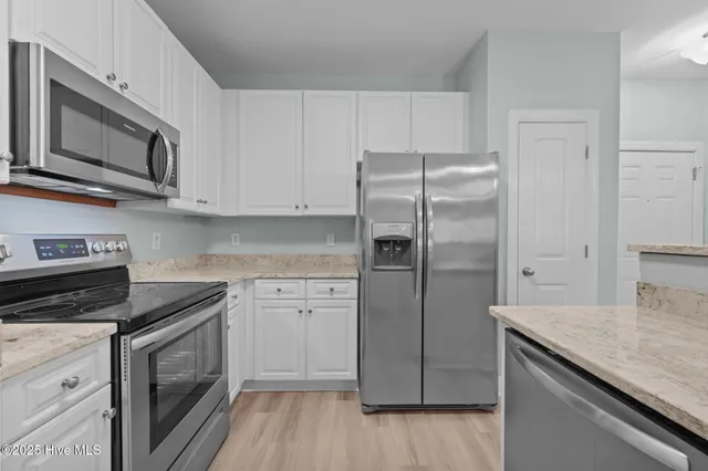 $260,000 | 200 Gateway Condos Drive, Unit 214, Surf City, NC 28445