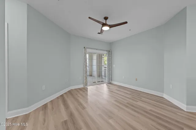 $260,000 | 200 Gateway Condos Drive, Unit 214, Surf City, NC 28445