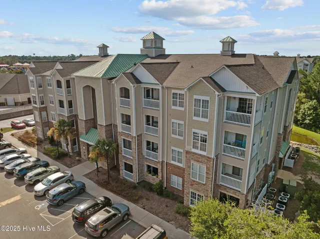 $260,000 | 200 Gateway Condos Drive, Unit 214, Surf City, NC 28445