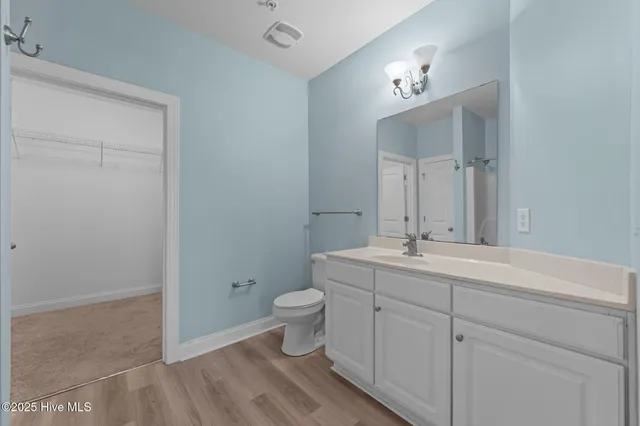 $260,000 | 200 Gateway Condos Drive, Unit 214, Surf City, NC 28445