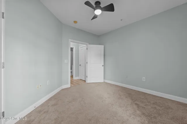 $260,000 | 200 Gateway Condos Drive, Unit 214, Surf City, NC 28445