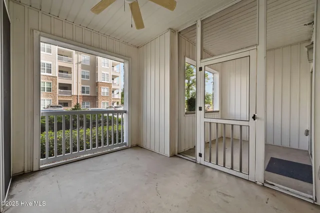 $260,000 | 200 Gateway Condos Drive, Unit 214, Surf City, NC 28445