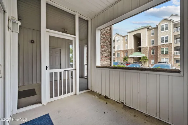 $260,000 | 200 Gateway Condos Drive, Unit 214, Surf City, NC 28445