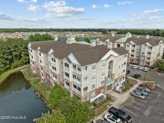 $260,000 | 200 Gateway Condos Drive, Unit 214, Surf City, NC 28445