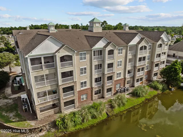 $260,000 | 200 Gateway Condos Drive, Unit 214, Surf City, NC 28445