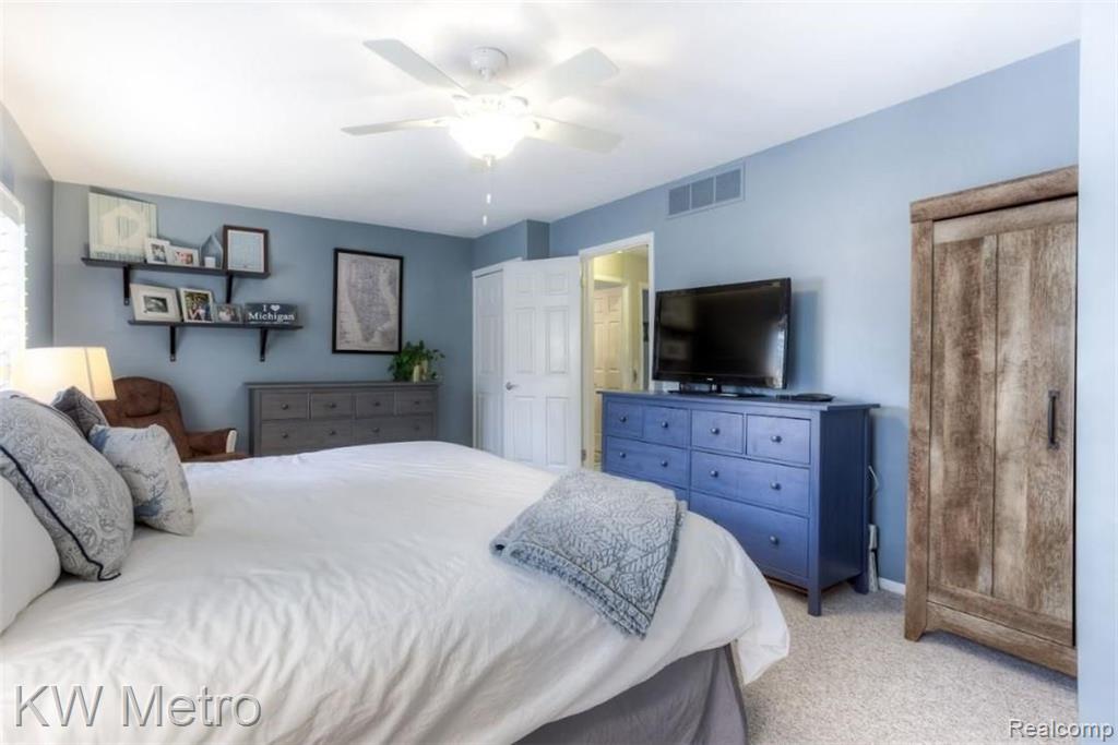 1137 Pine Ridge Court Rochester Hills, MI 48306 - Photo 14 of 27