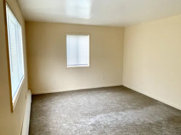 $2,500 | 1380 Kossuth Street, Bridgeport, CT 06608