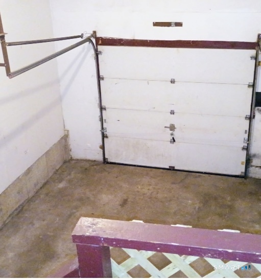 1380 Kossuth Street Bridgeport, CT 06608 - Photo 21 of 22 a view of small space