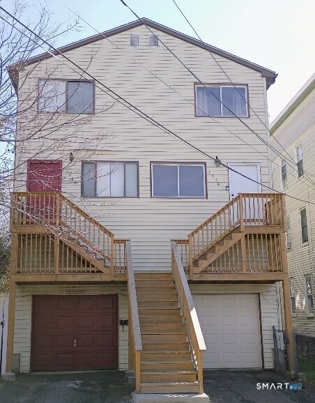 1380 Kossuth Street Bridgeport, CT 06608 - Photo 22 of 22 a view of a roof deck