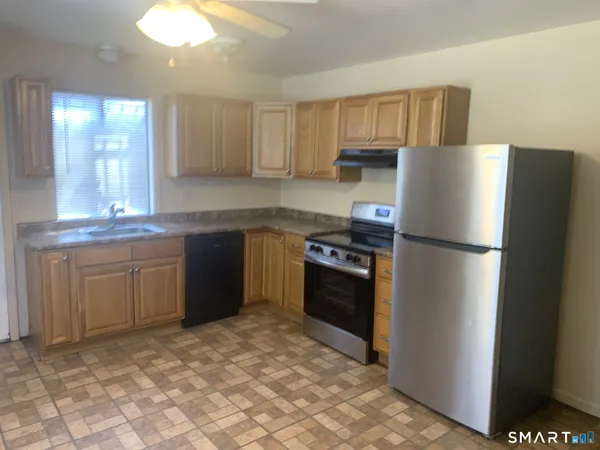 $2,500 | 1380 Kossuth Street, Bridgeport, CT 06608