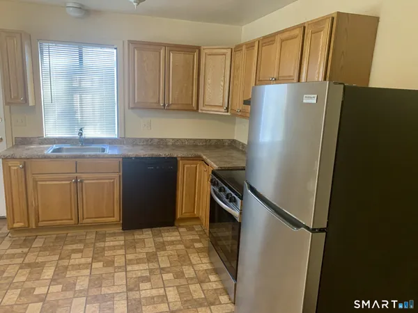 $2,500 | 1380 Kossuth Street, Bridgeport, CT 06608