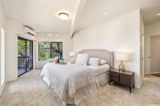 $2,675,000 | 5926 Kalanianaʻole Highway, Honolulu, HI 96821