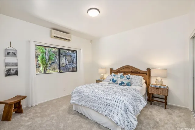 $2,675,000 | 5926 Kalanianaʻole Highway, Honolulu, HI 96821