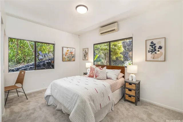 $2,675,000 | 5926 Kalanianaʻole Highway, Honolulu, HI 96821