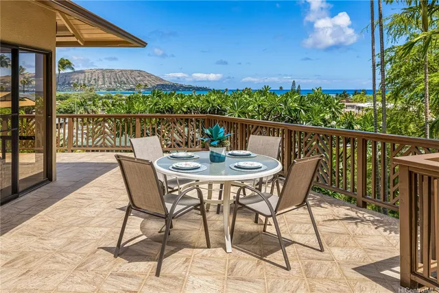 $2,675,000 | 5926 Kalanianaʻole Highway, Honolulu, HI 96821