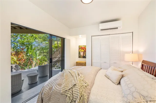 $2,675,000 | 5926 Kalanianaʻole Highway, Honolulu, HI 96821