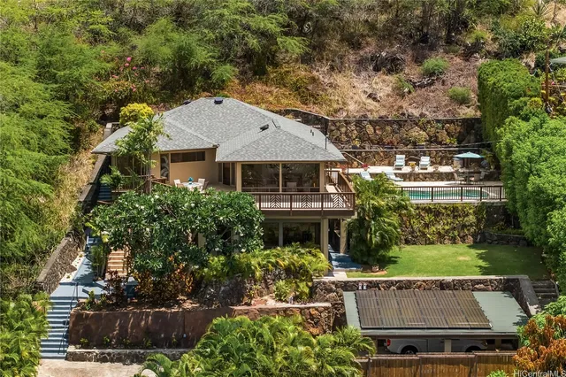$2,675,000 | 5926 Kalanianaʻole Highway, Honolulu, HI 96821