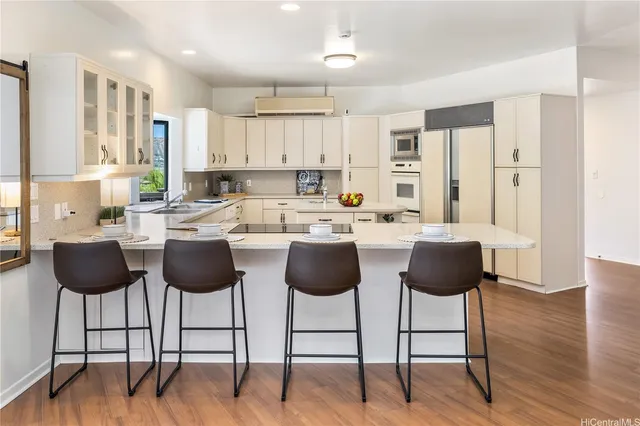 $2,675,000 | 5926 Kalanianaʻole Highway, Honolulu, HI 96821