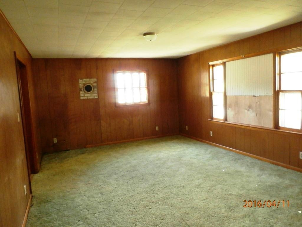 1145 Sluder Road Shady Valley, TN 37688 - Photo 6 of 20 Living Room