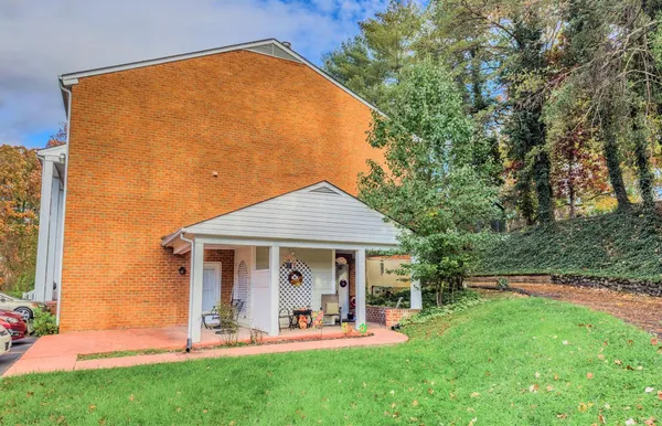 $1,795,000 | 4622 Grandin Road Southwest, Roanoke, VA 24018