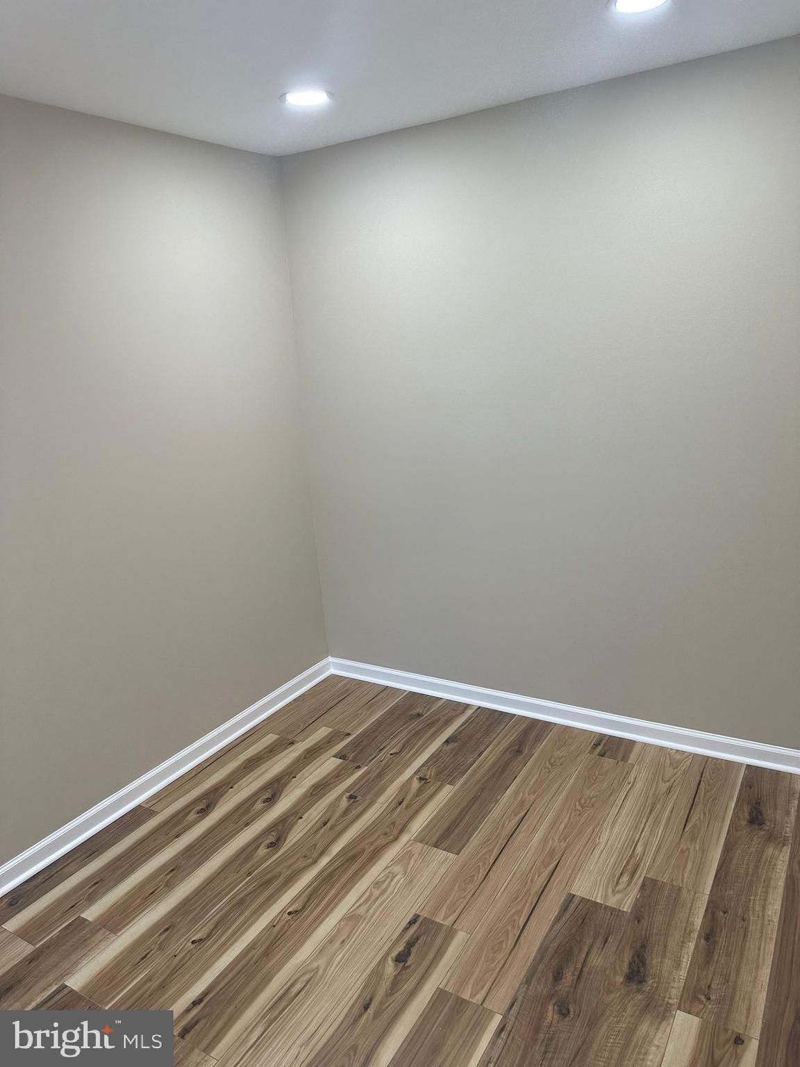 5335 Darrah Street Philadelphia, PA 19124 - Photo 14 of 32