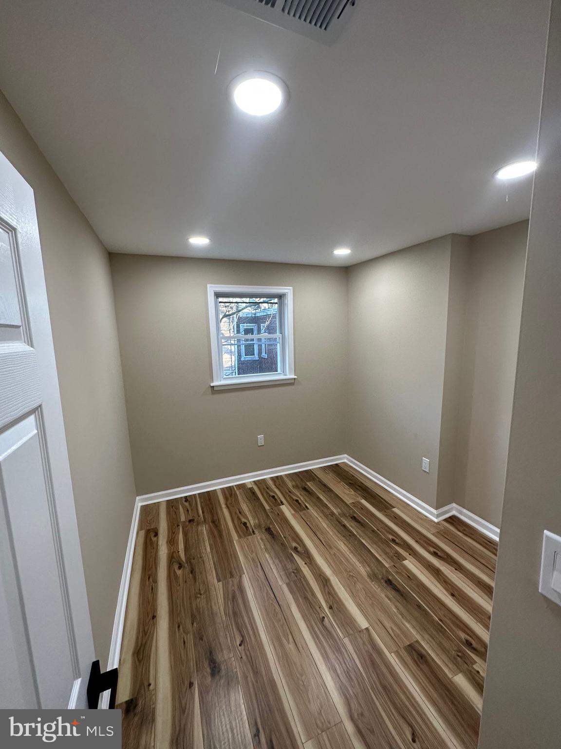 5335 Darrah Street Philadelphia, PA 19124 - Photo 20 of 32