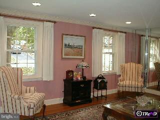 516 Fairmont Road Havertown, PA 19083 - Photo 2 of 6