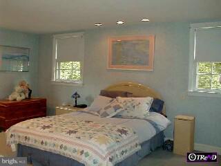 516 Fairmont Road Havertown, PA 19083 - Photo 4 of 6