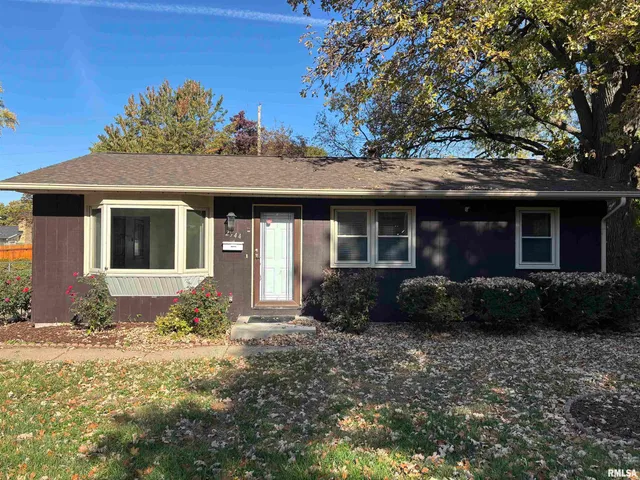 $1,595 | 2544 Glenn Street, Bettendorf, IA 52722