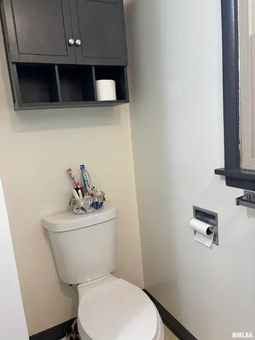 $1,595 | 2544 Glenn Street, Bettendorf, IA 52722