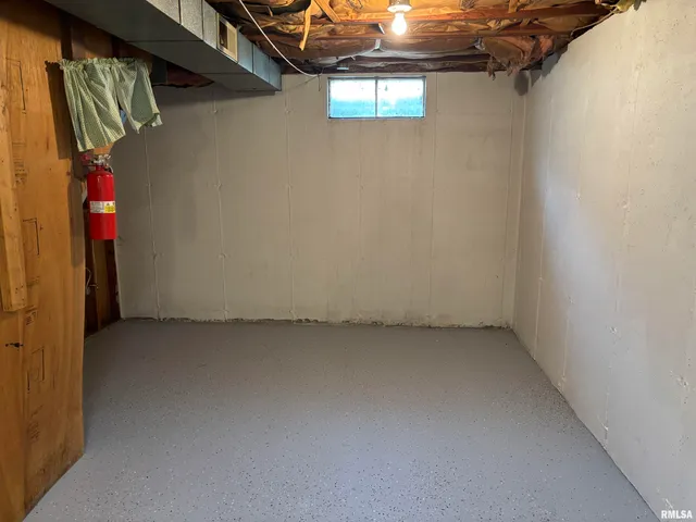 $1,595 | 2544 Glenn Street, Bettendorf, IA 52722