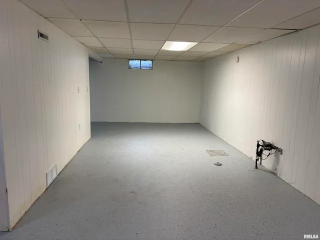 $1,595 | 2544 Glenn Street, Bettendorf, IA 52722