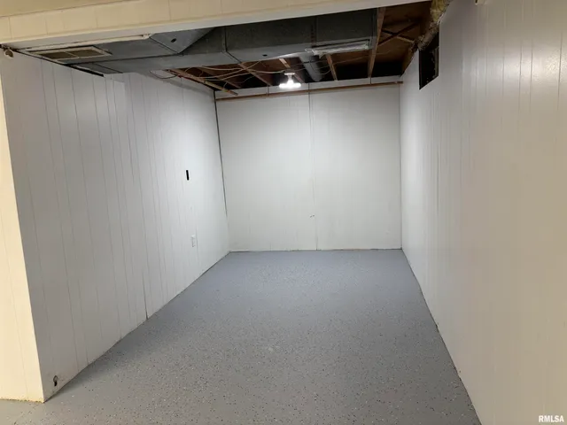 $1,595 | 2544 Glenn Street, Bettendorf, IA 52722