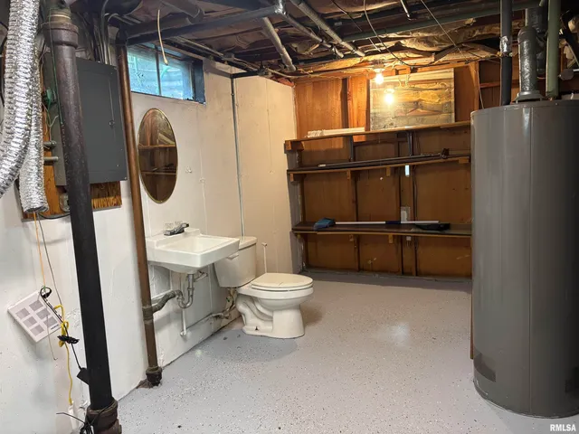 $1,595 | 2544 Glenn Street, Bettendorf, IA 52722