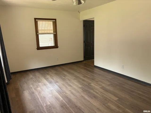 $1,595 | 2544 Glenn Street, Bettendorf, IA 52722