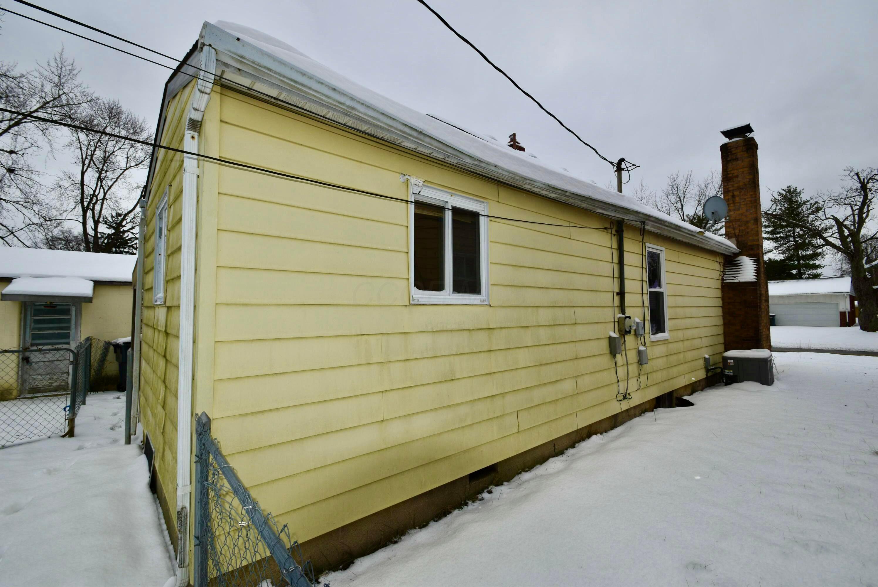 1828 Ferris Road Columbus, OH 43224 - Photo 3 of 19 tempImage3vabV4