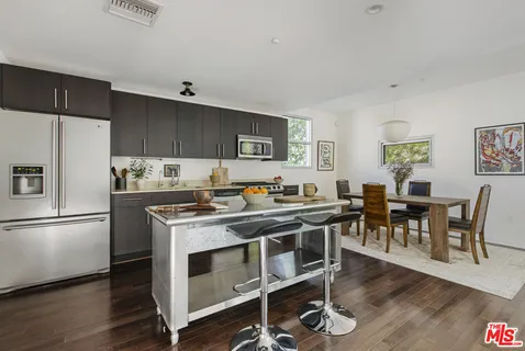 $997,000 | 4111 Sunset Boulevard, Unit 220, Los Angeles, CA 90029
