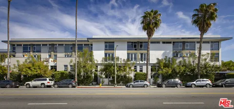 $997,000 | 4111 Sunset Boulevard, Unit 220, Los Angeles, CA 90029