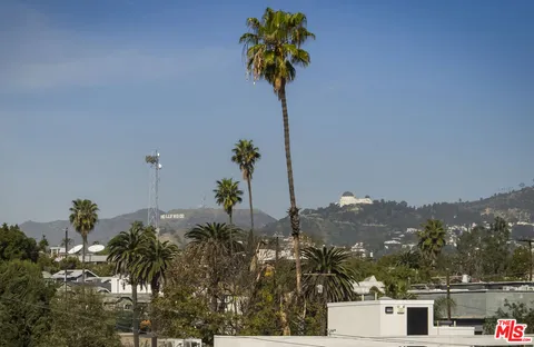 $997,000 | 4111 Sunset Boulevard, Unit 220, Los Angeles, CA 90029