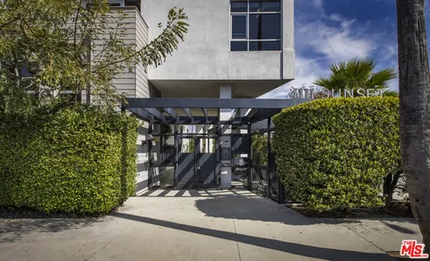 $997,000 | 4111 Sunset Boulevard, Unit 220, Los Angeles, CA 90029
